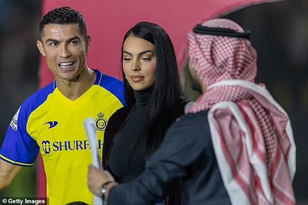 Bạn Gái Ronaldo Sự Nghiệp và Cuộc Sống Đầy Thú Vị